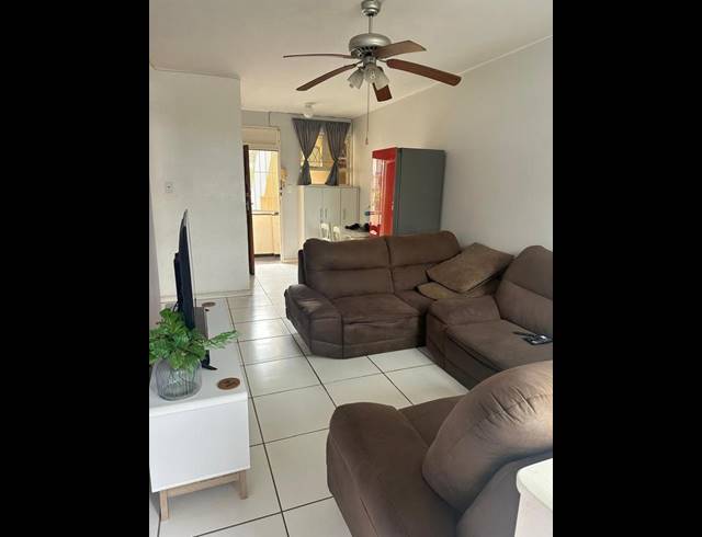 2 BEDROOM APARTMENT FOR SALE IN GLENWOOD